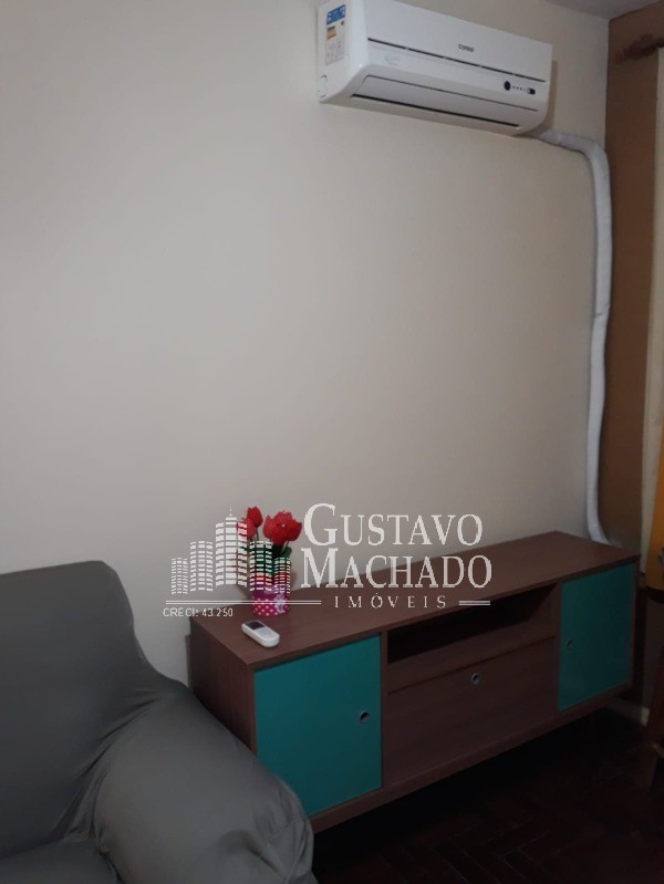 Apartamento à venda com 3 quartos, 70m² - Foto 2