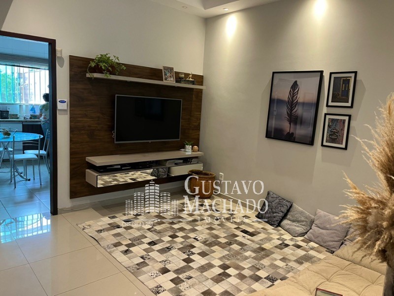 Casa à venda com 3 quartos, 228m² - Foto 3