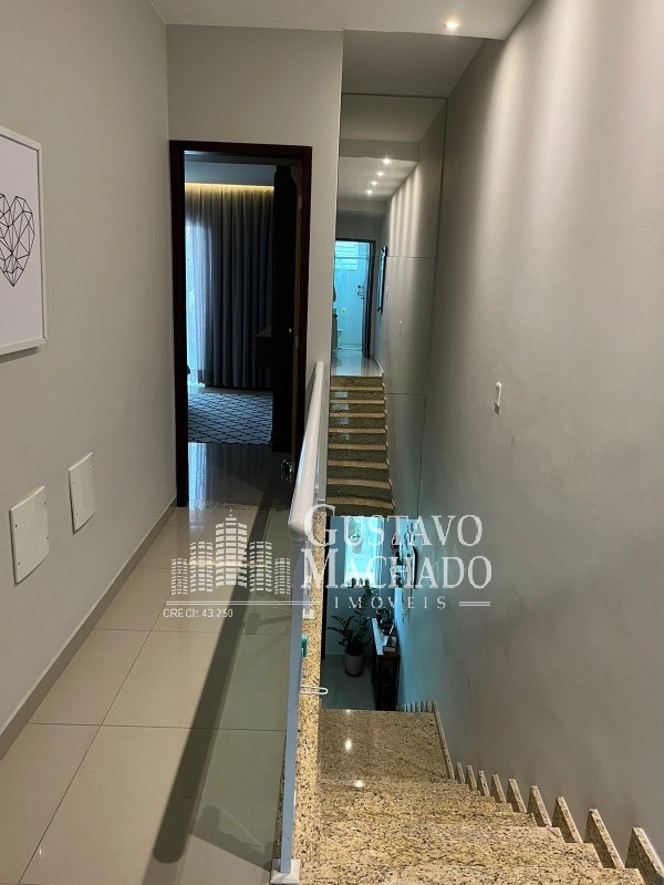 Casa à venda com 3 quartos, 228m² - Foto 13