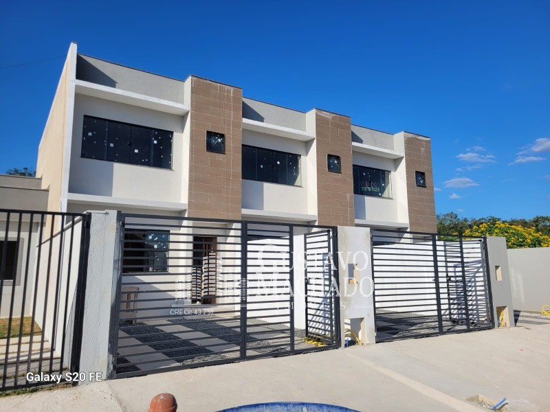 Casa à venda com 2 quartos, 97m² - Foto 1