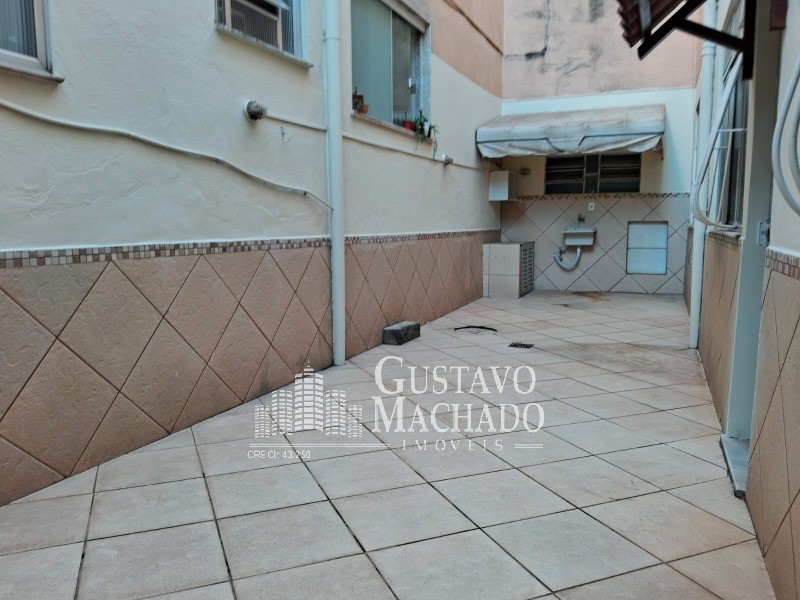 Apartamento para alugar com 3 quartos, 140m² - Foto 14