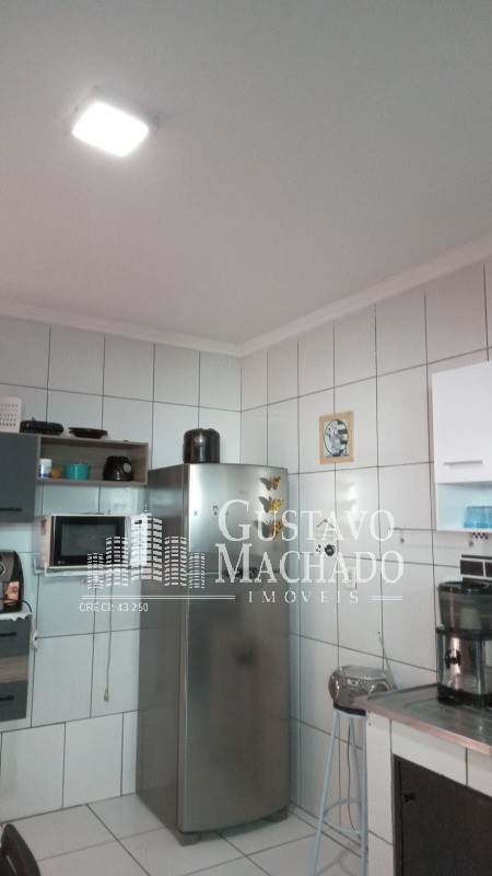 Casa à venda com 2 quartos, 160m² - Foto 6