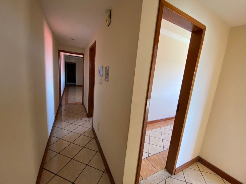 Apartamento à venda com 3 quartos, 95m² - Foto 12