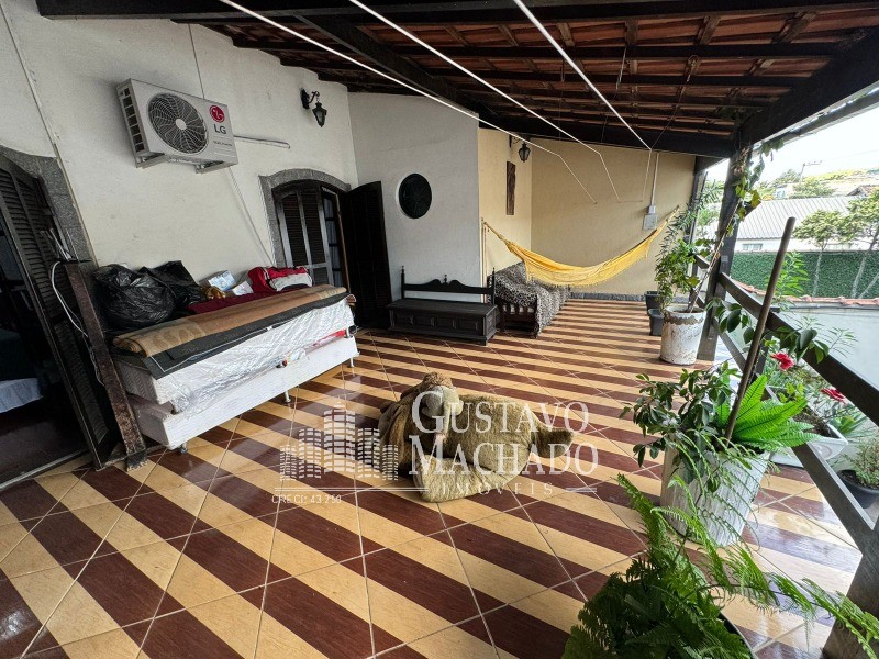 Casa à venda com 5 quartos, 265m² - Foto 6