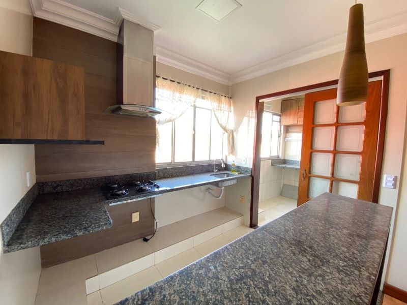 Apartamento à venda com 3 quartos, 95m² - Foto 4