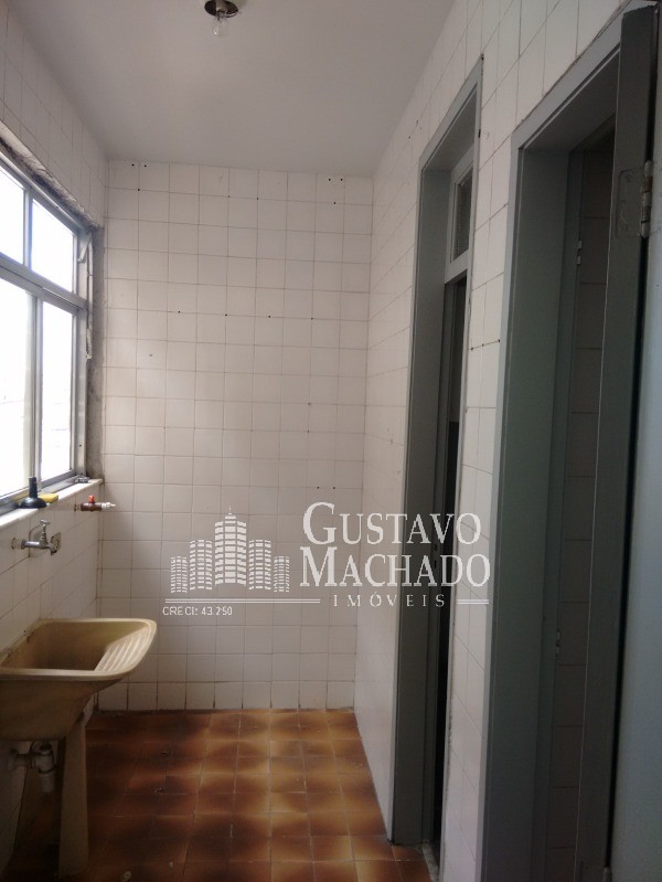 Apartamento para alugar com 3 quartos, 130m² - Foto 14