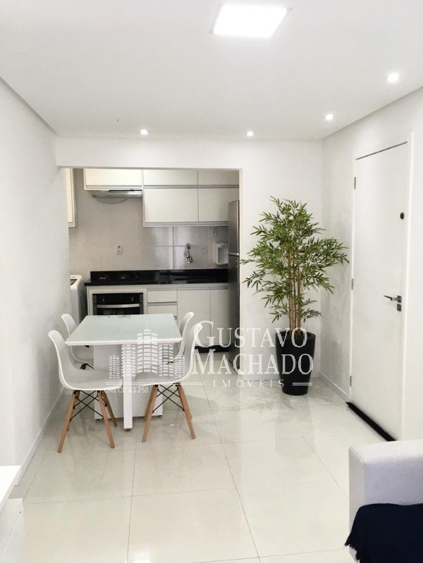 Apartamento à venda com 2 quartos, 58m² - Foto 2