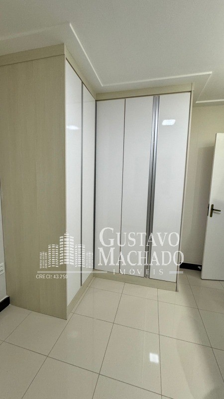 Cobertura à venda com 3 quartos, 214m² - Foto 10