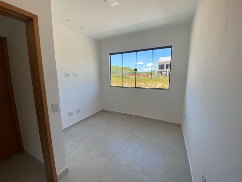 Casa à venda com 3 quartos, 152m² - Foto 8