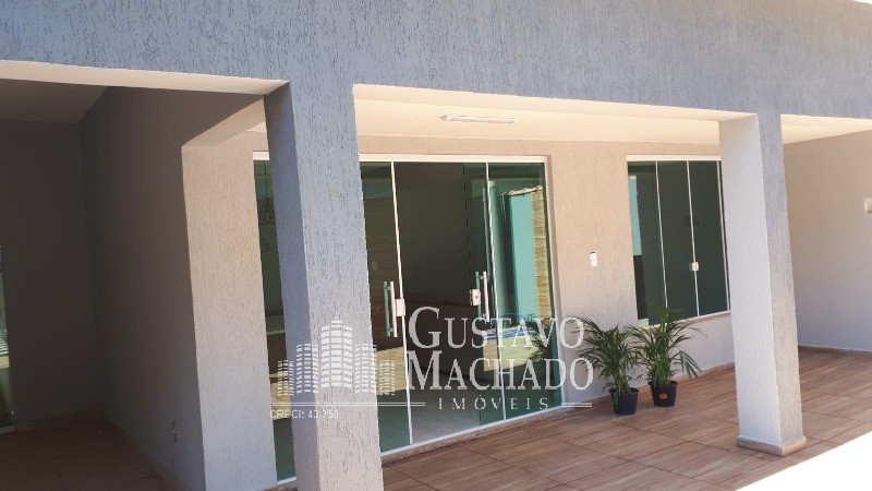 Casa à venda com 2 quartos, 60m² - Foto 1