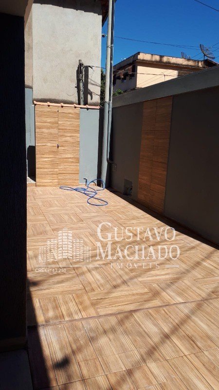 Casa à venda com 2 quartos, 60m² - Foto 5