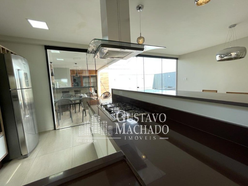 Casa à venda com 3 quartos, 216m² - Foto 28