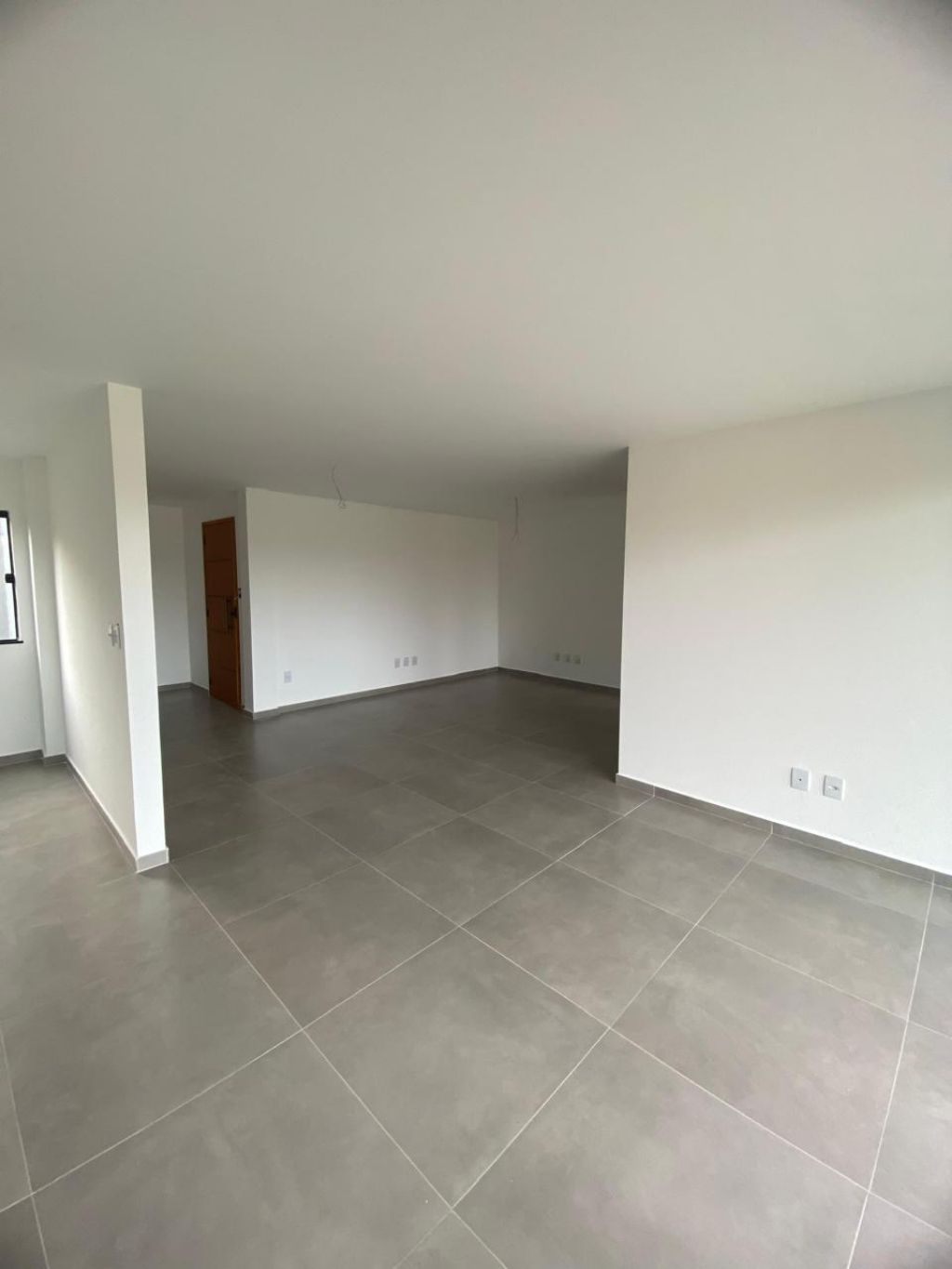 Apartamento à venda com 3 quartos, 85m² - Foto 4