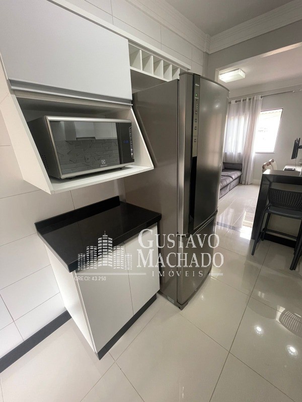 Apartamento à venda com 2 quartos, 66m² - Foto 13