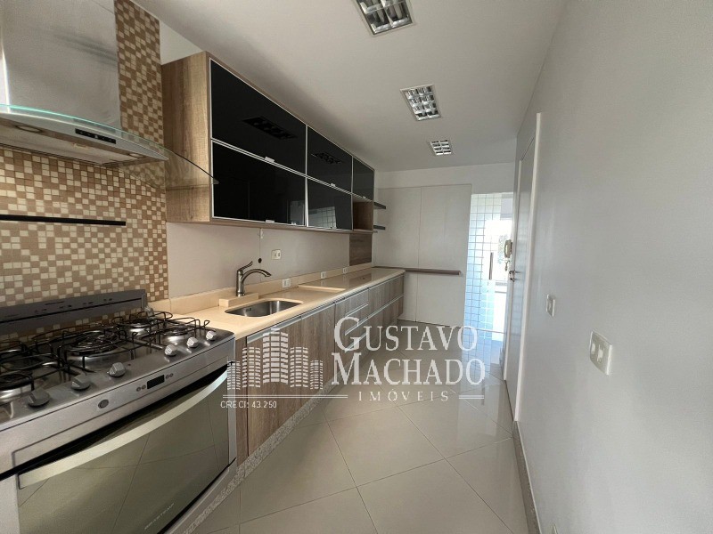 Apartamento à venda com 4 quartos, 140m² - Foto 2