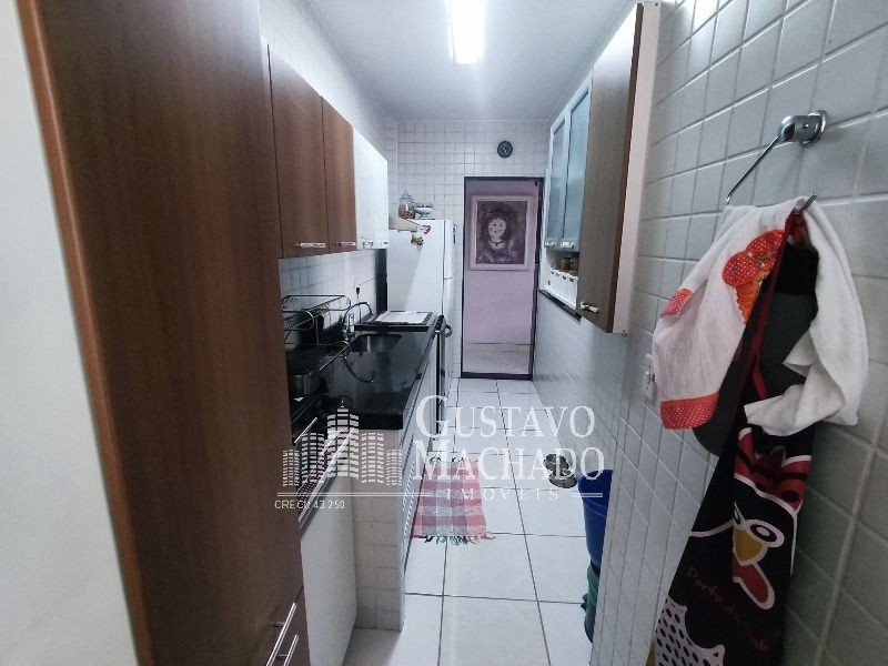 Apartamento à venda com 2 quartos, 70m² - Foto 9