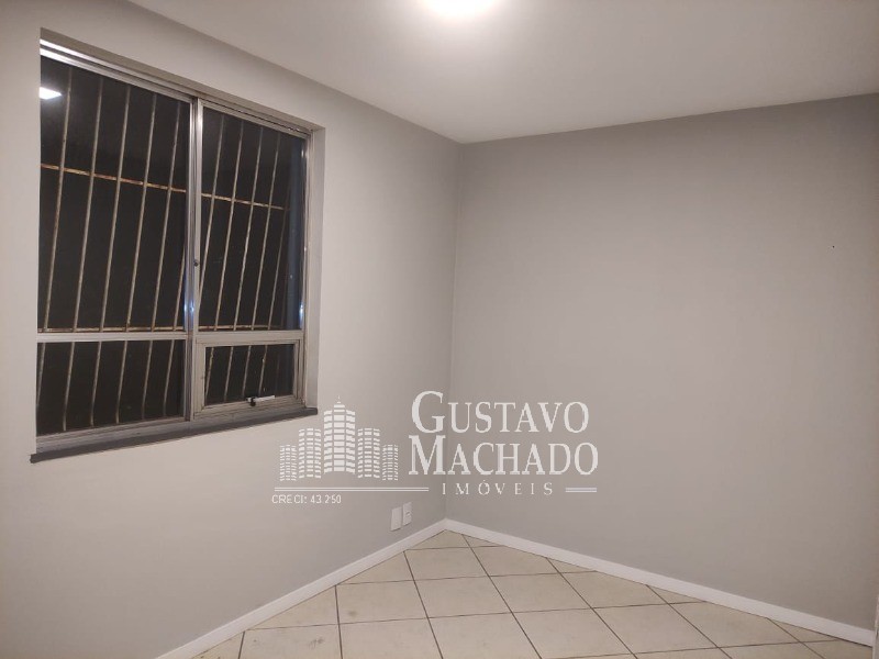 Apartamento à venda com 2 quartos, 66m² - Foto 4