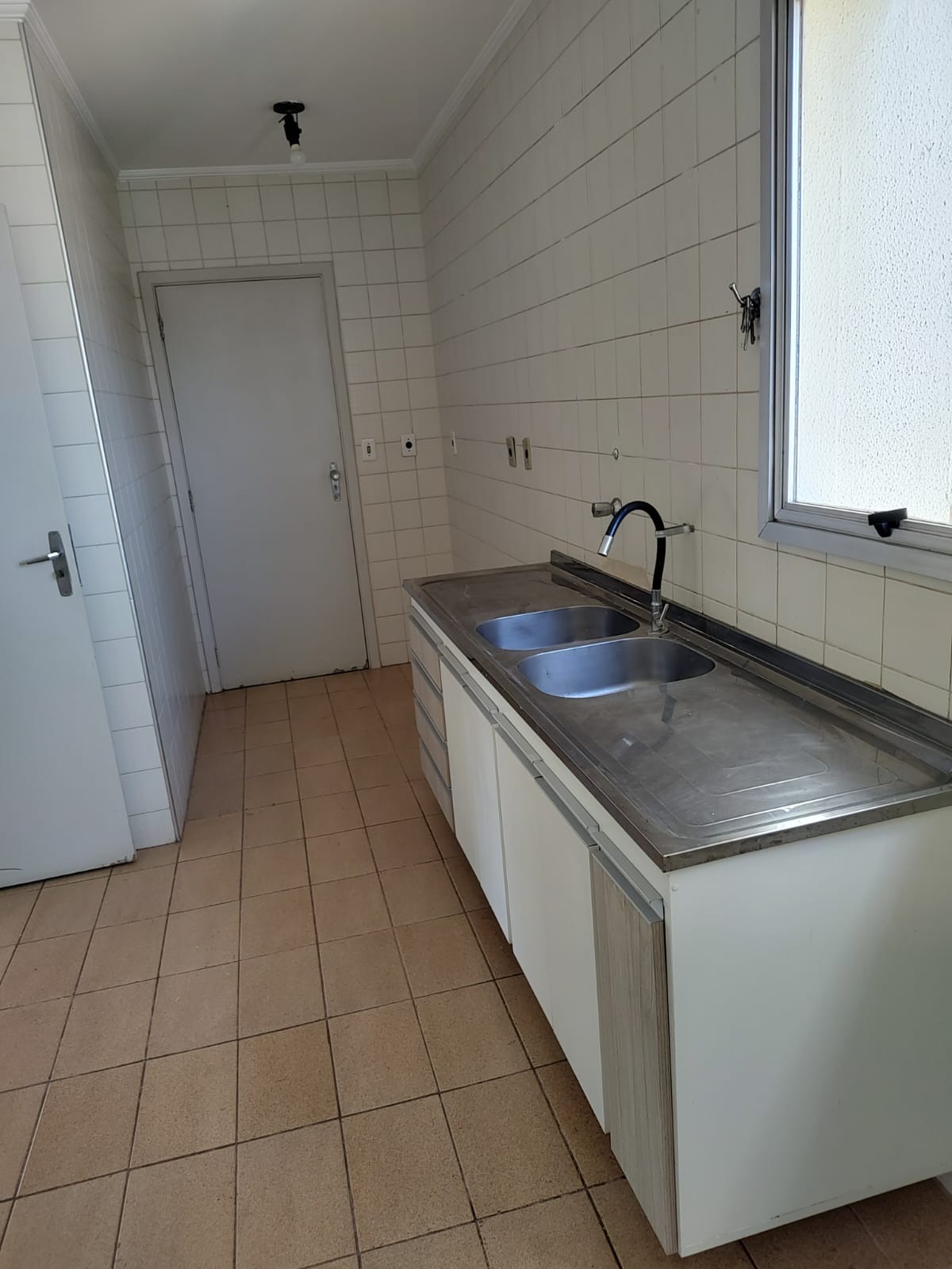 Apartamento à venda com 2 quartos, 65m² - Foto 3