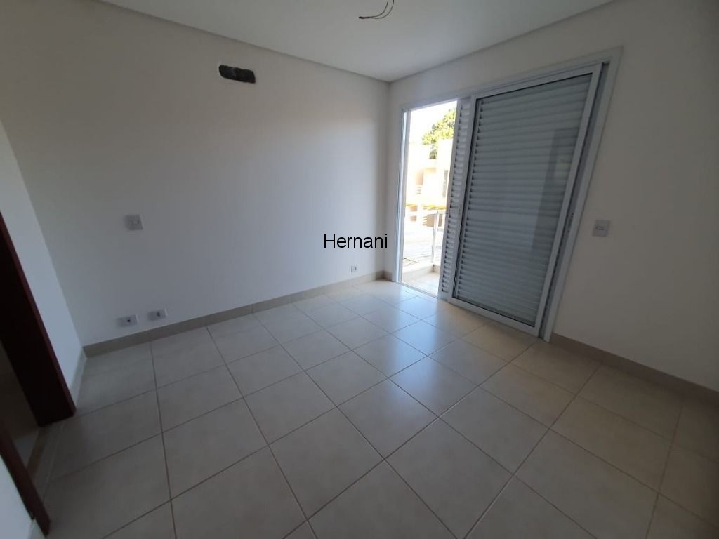 Casa à venda com 3 quartos, 107m² - Foto 14