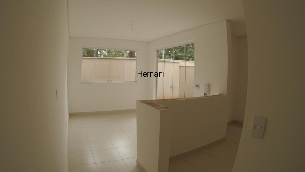 Casa à venda com 3 quartos, 107m² - Foto 5