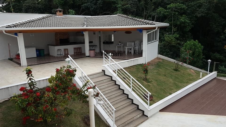 Casa à venda com 3 quartos, 331m² - Foto 17