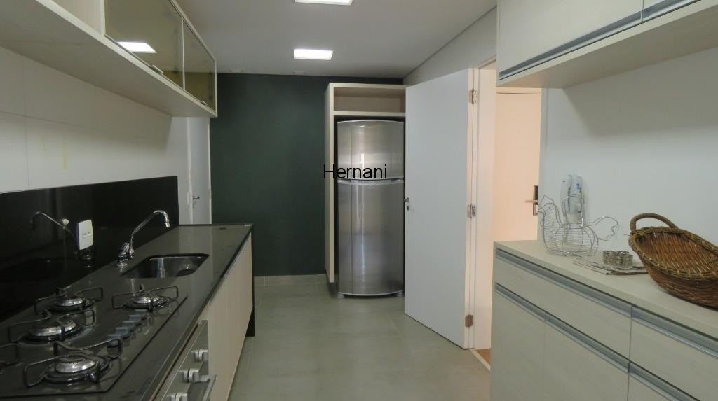 Apartamento à venda com 3 quartos, 130m² - Foto 22