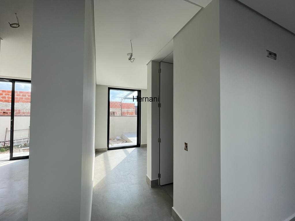 Casa à venda com 5 quartos, 360m² - Foto 9