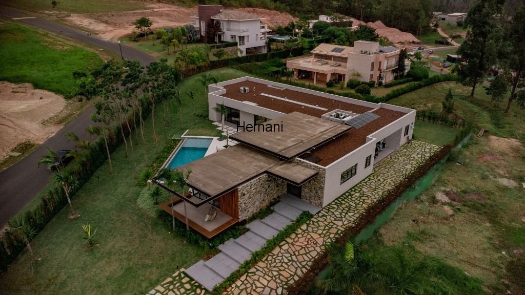 Casa à venda com 6 quartos, 2735m² - Foto 2