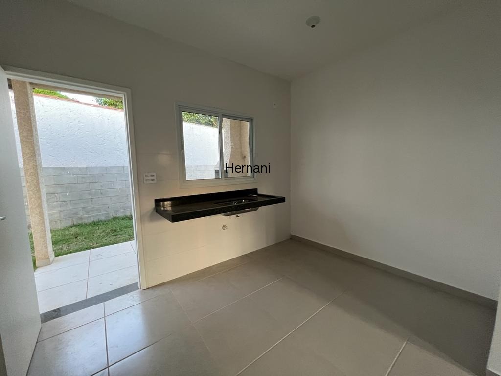 Casa à venda com 2 quartos, 130m² - Foto 6