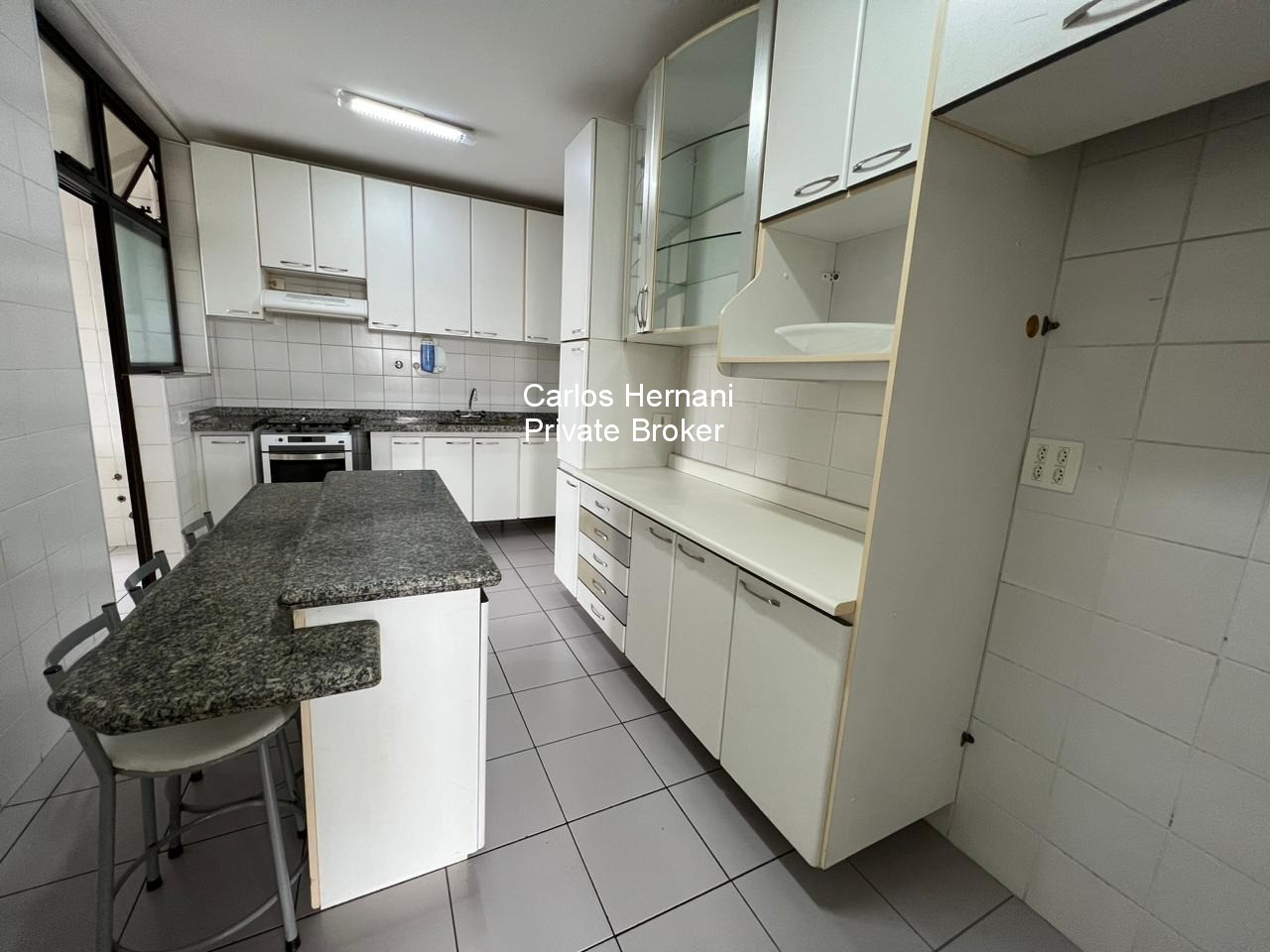 Apartamento para alugar com 3 quartos, 90m² - Foto 13