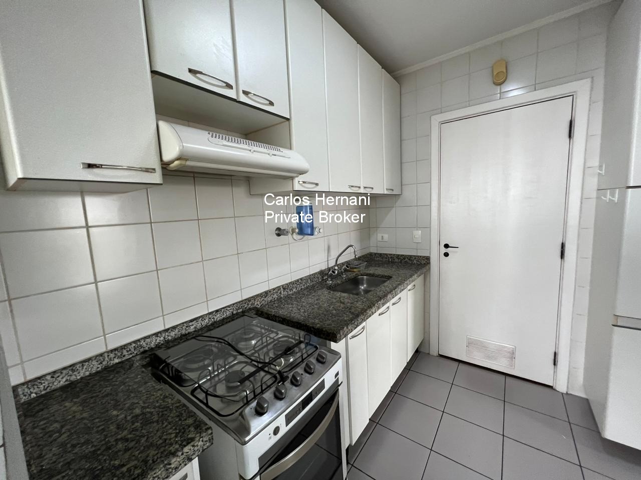 Apartamento para alugar com 3 quartos, 90m² - Foto 11