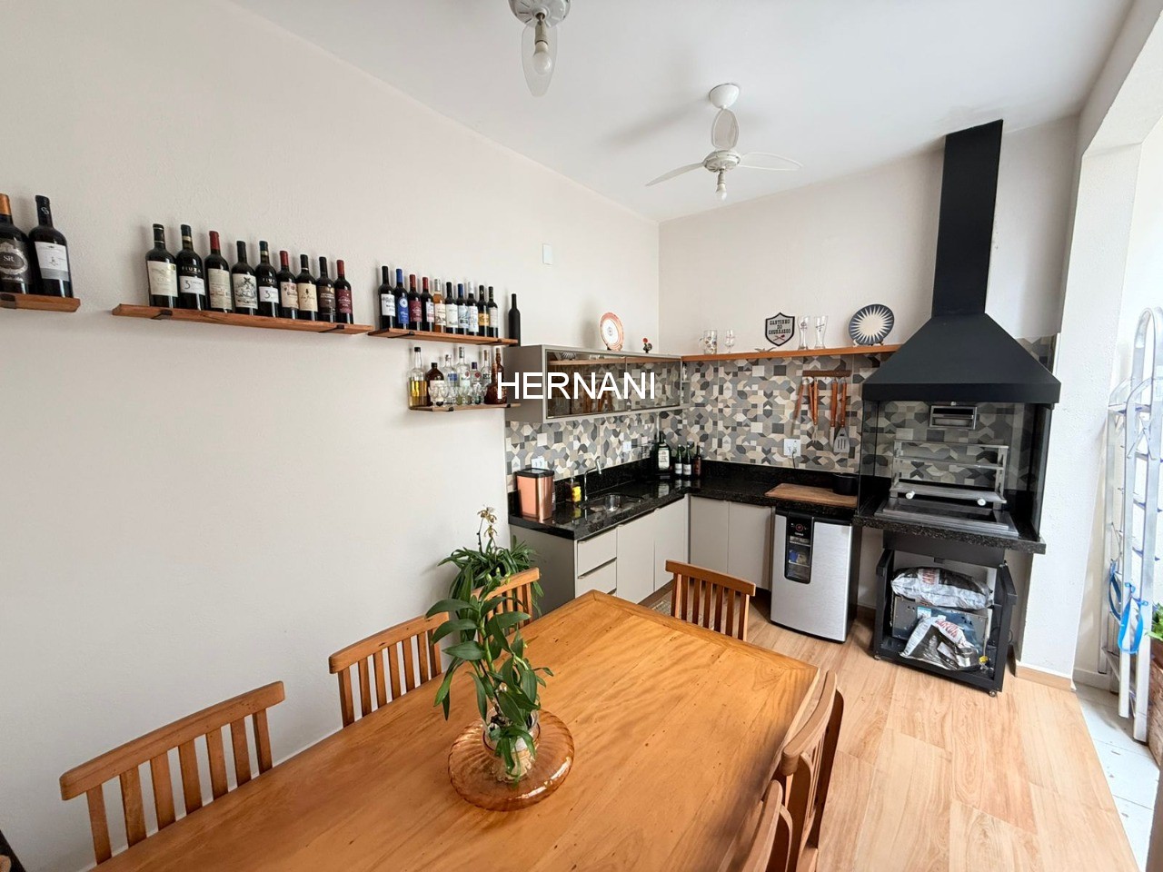 Casa, 4 quartos, 151 m² - Foto 1