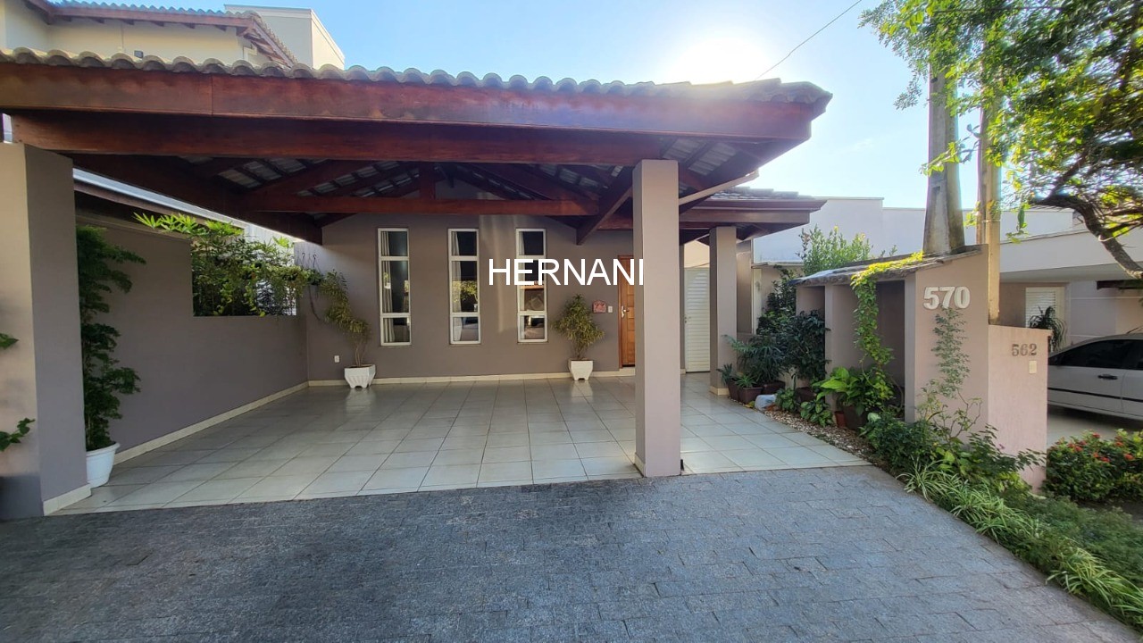 Casa, 3 quartos, 270 m² - Foto 1
