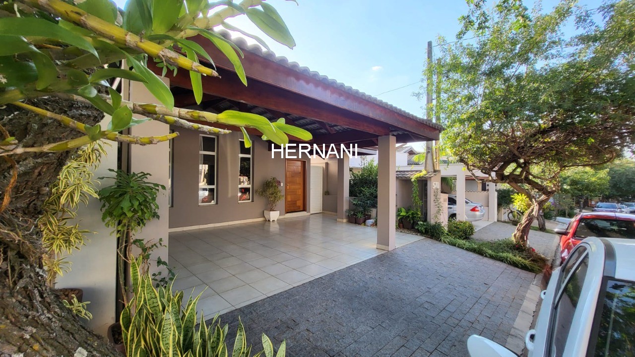 Casa, 3 quartos, 270 m² - Foto 2