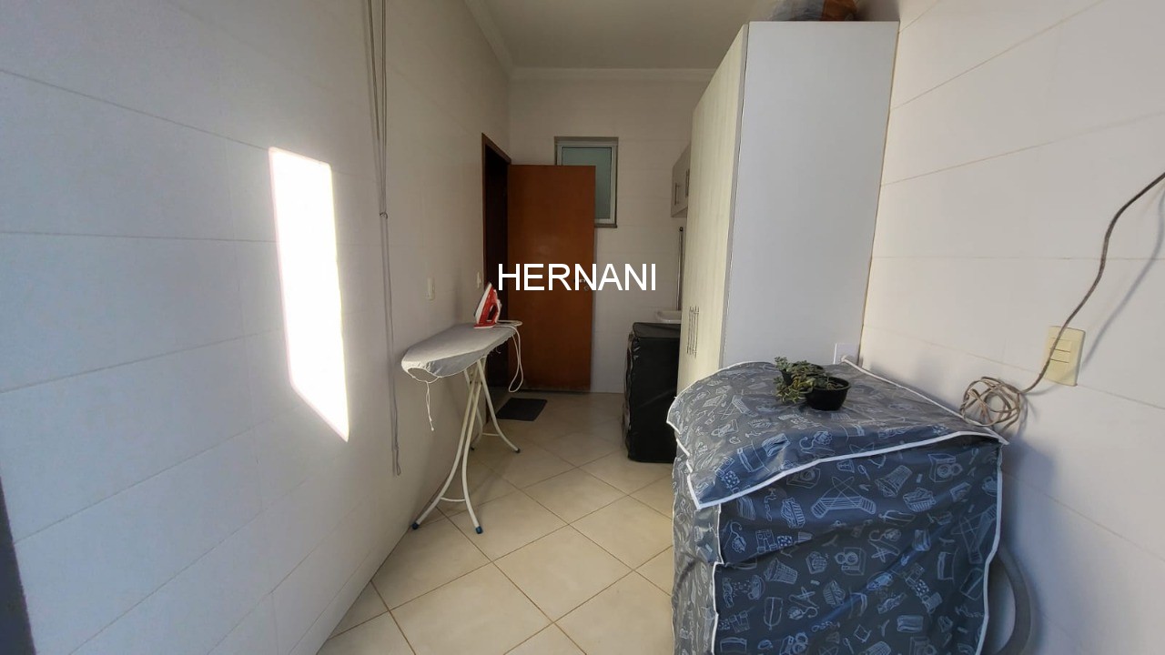 Casa, 3 quartos, 270 m² - Foto 4