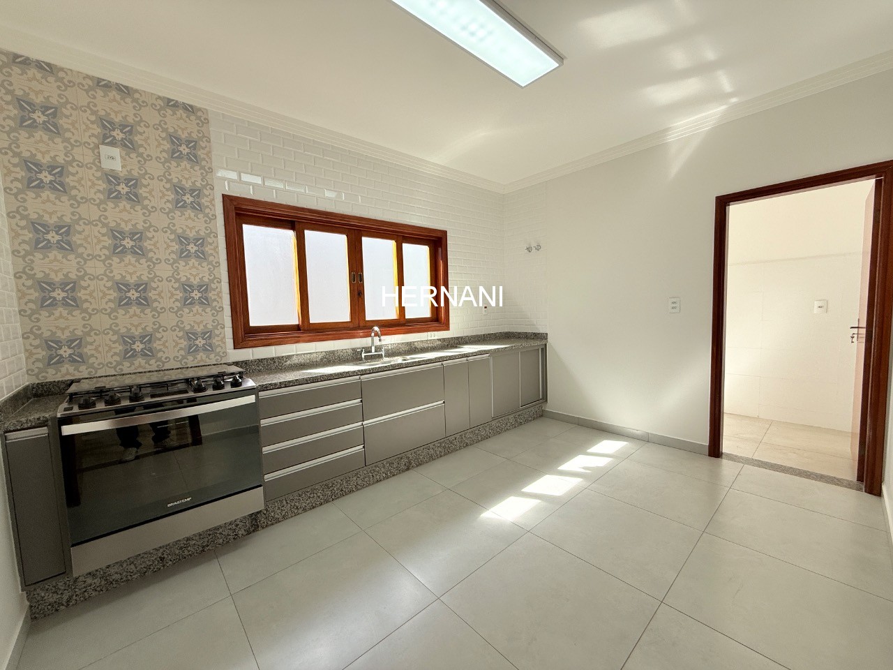 Casa, 3 quartos, 308 m² - Foto 4