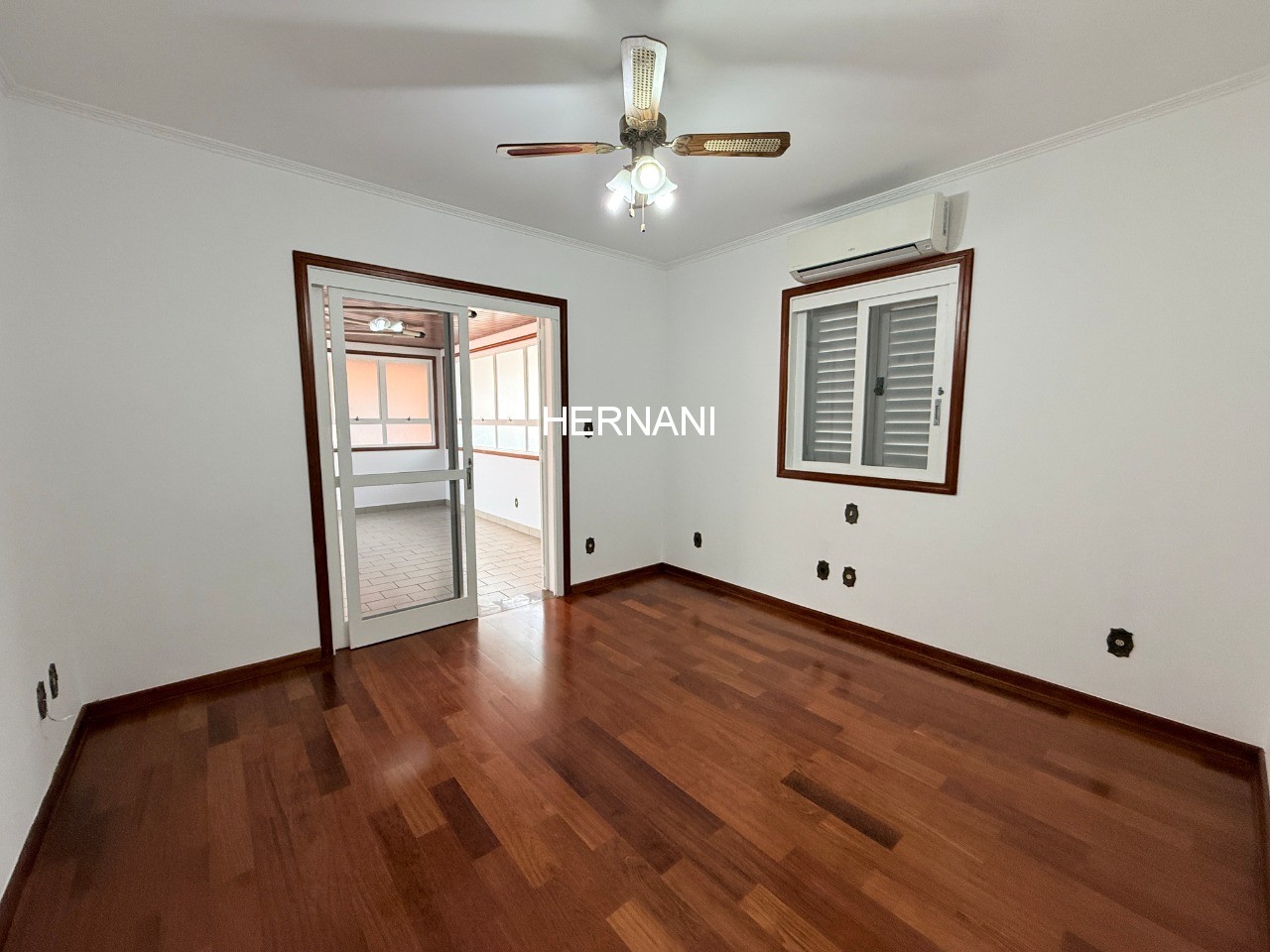 Casa, 4 quartos, 270 m² - Foto 32