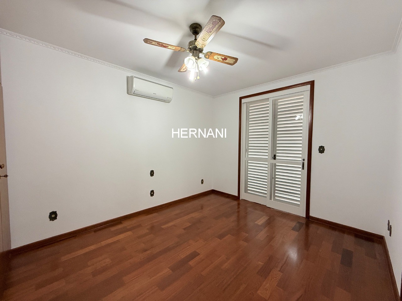 Casa, 4 quartos, 270 m² - Foto 43