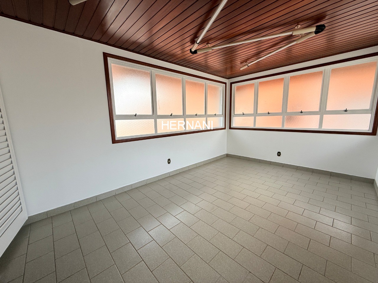 Casa, 4 quartos, 270 m² - Foto 30