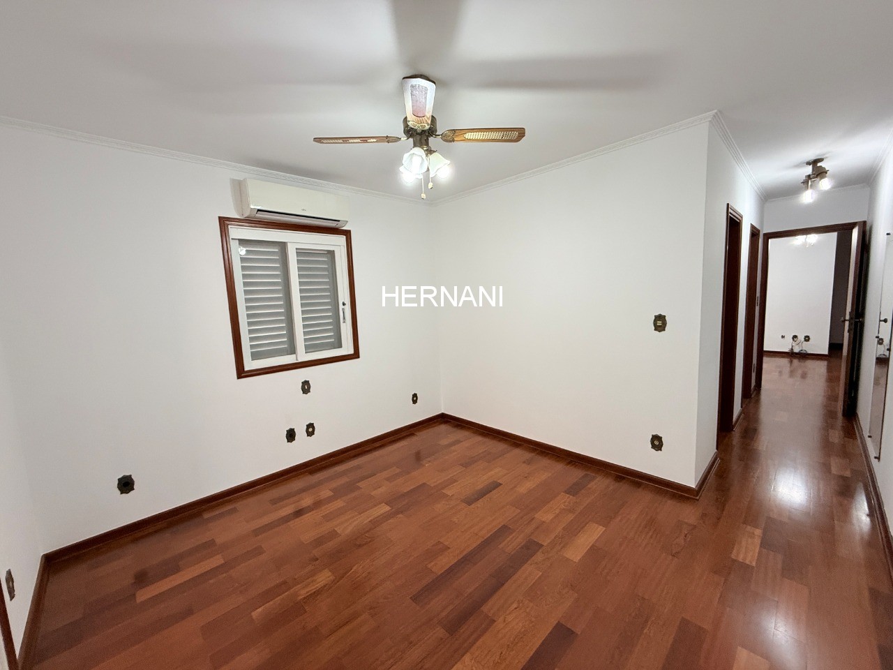 Casa, 4 quartos, 270 m² - Foto 31