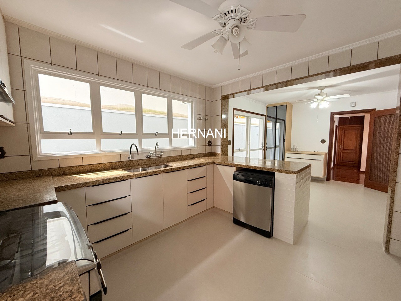 Casa, 4 quartos, 270 m² - Foto 13