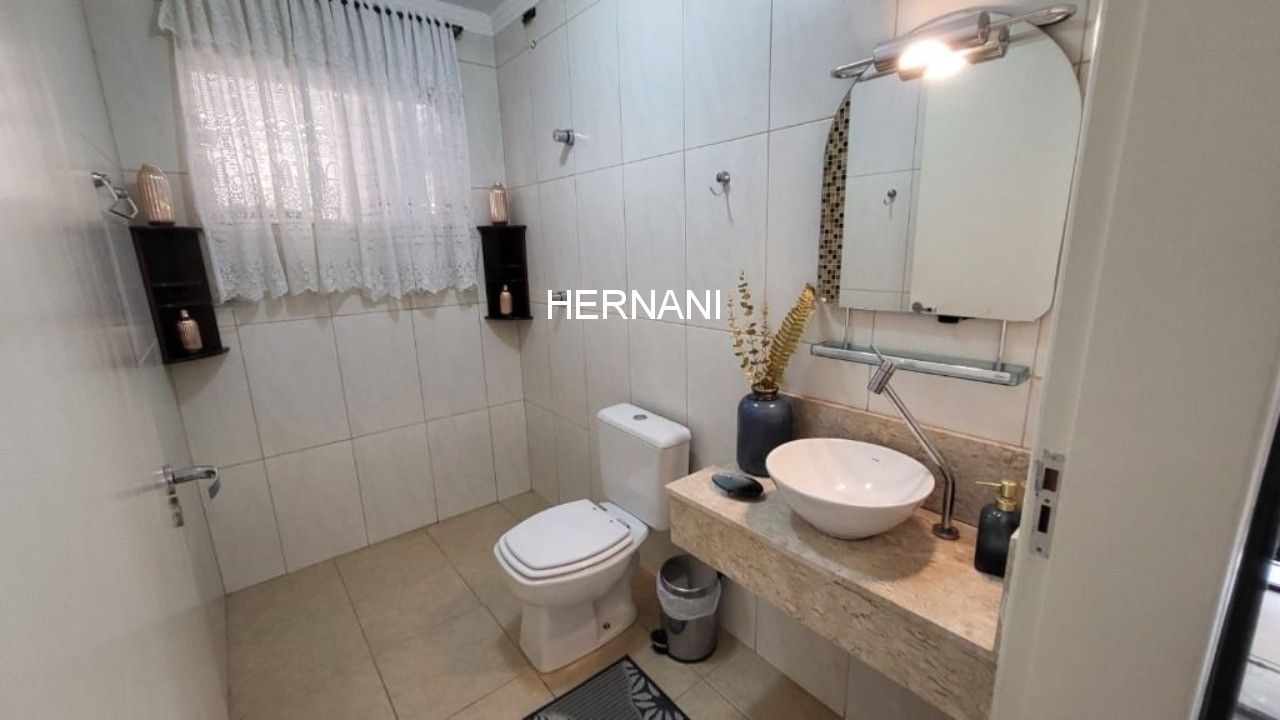 Casa, 3 quartos, 295 m² - Foto 4