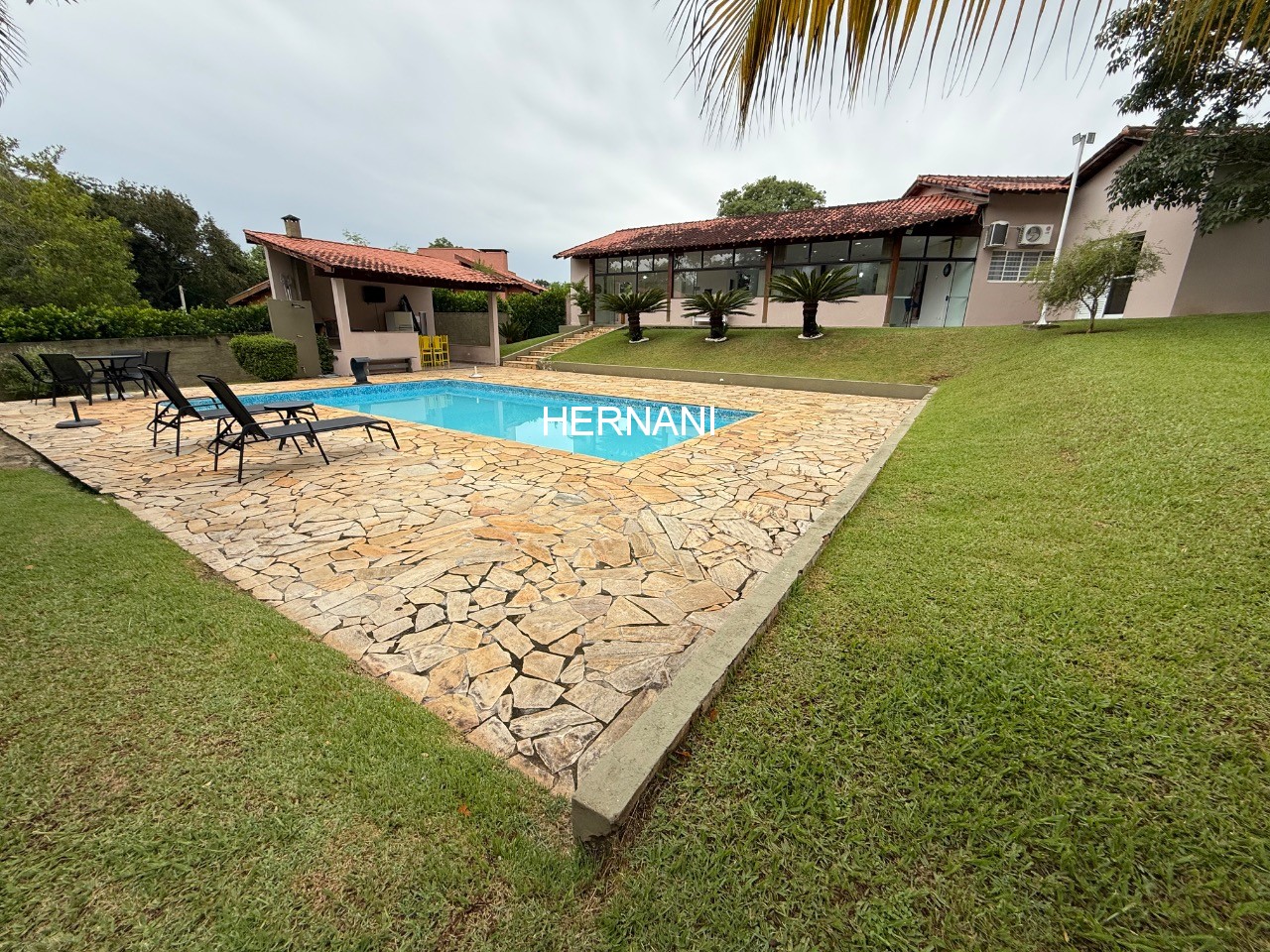 Chácara, 3 quartos, 2962 m² - Foto 1