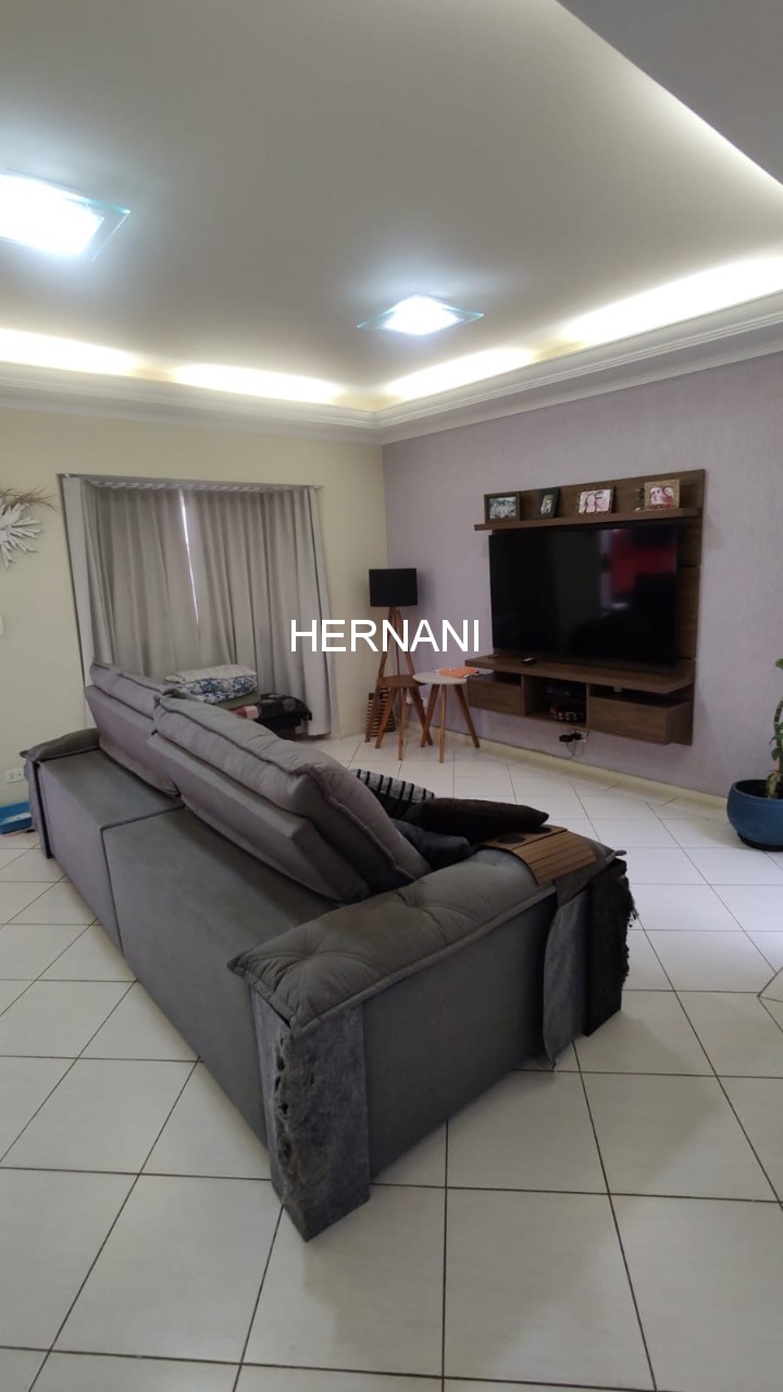 Casa, 3 quartos, 300 m² - Foto 1
