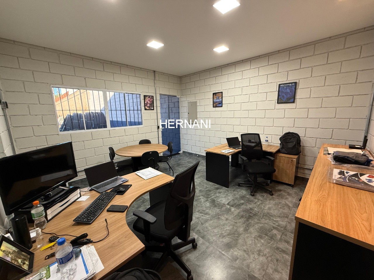 Loteamento e Condomínio, 1500 m² - Foto 1