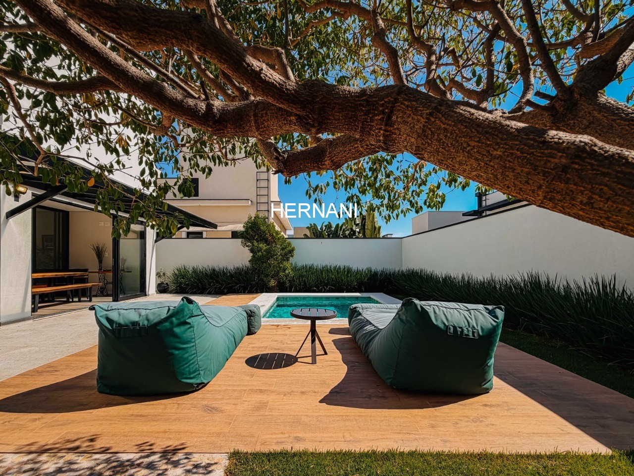 Casa, 4 quartos, 360 m² - Foto 1