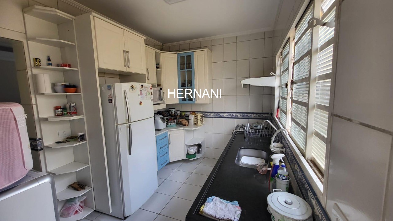 Casa, 3 quartos, 200 m² - Foto 2