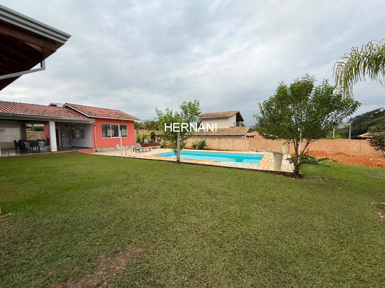 Chácara, 3 quartos, 2000 m² - Foto 1