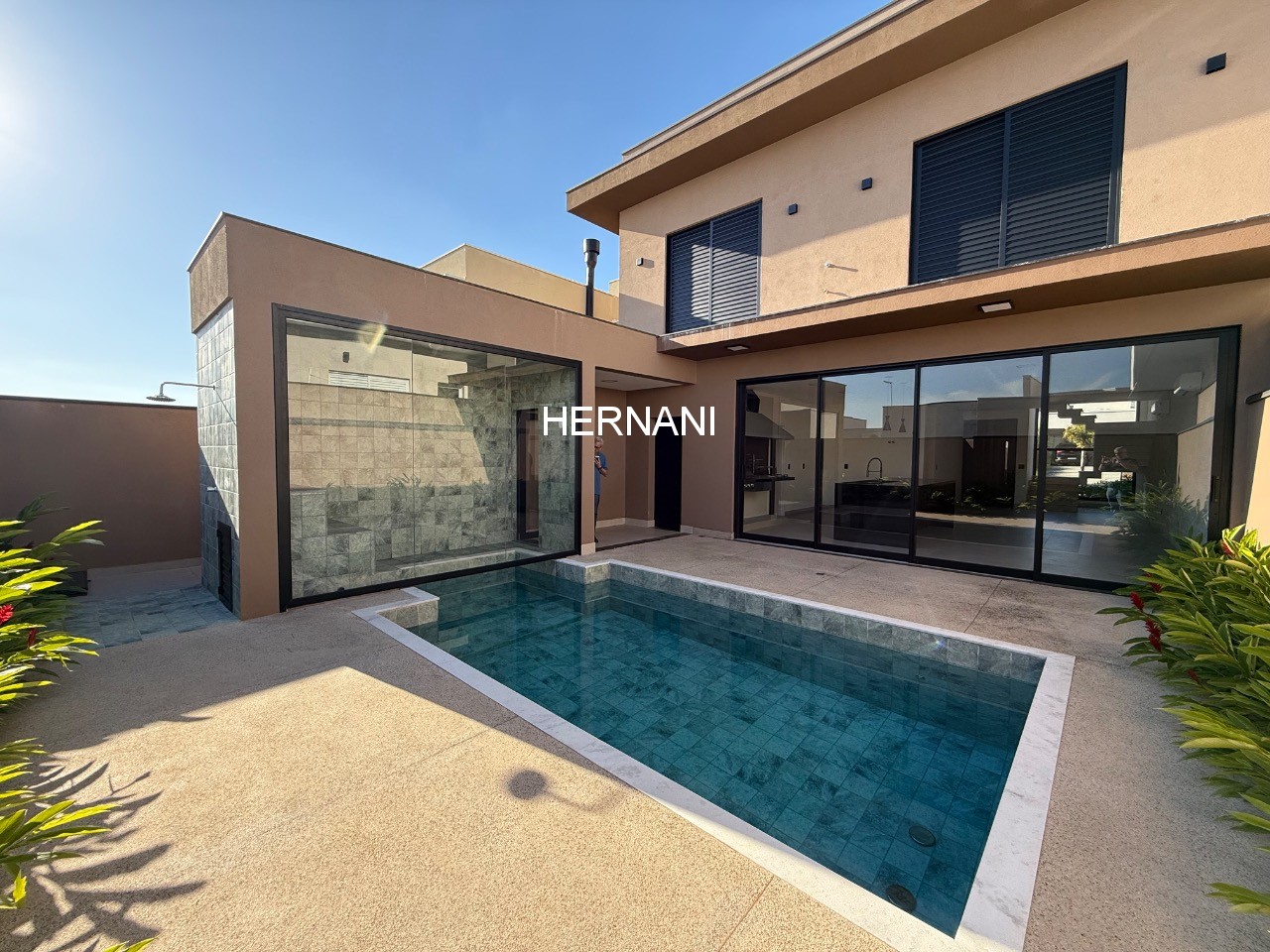 Casa, 3 quartos, 271 m² - Foto 1