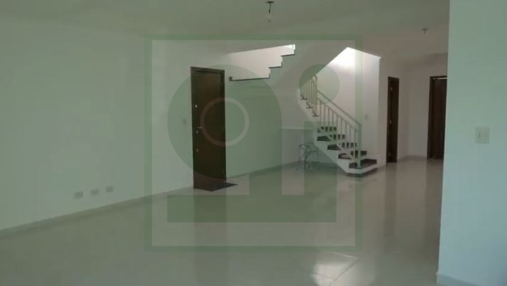 Casa à venda com 4 quartos, 321m² - Foto 2